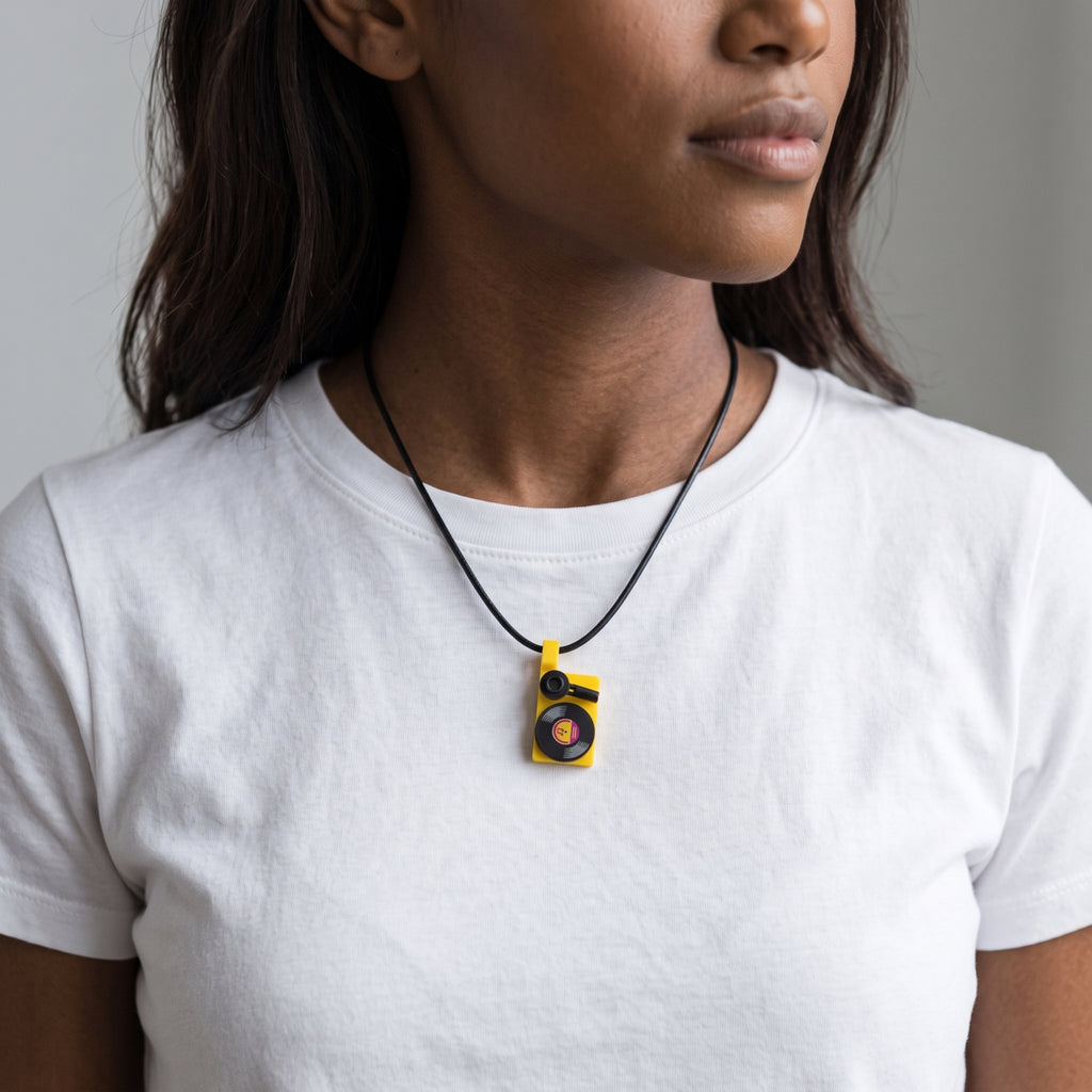 Black Cord | Model